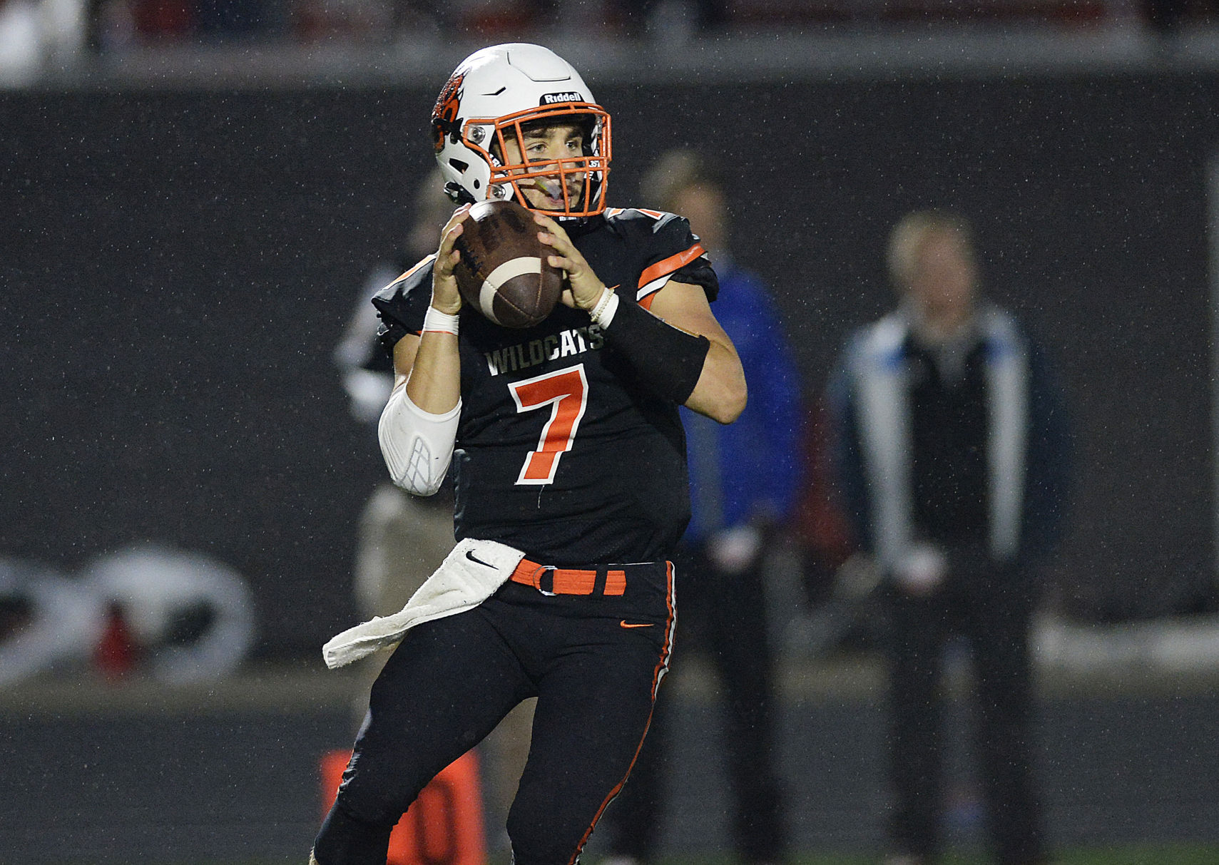 Madison-Memorial-at-Verona-Wisconsin-high-school-football-12-I4I_0456-09032021210856